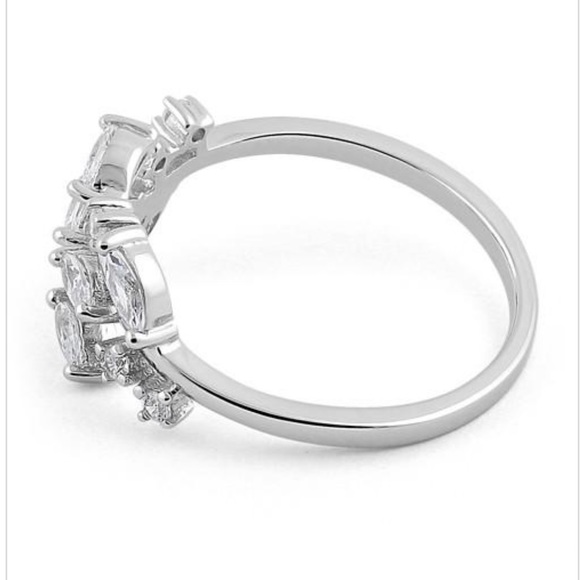 925 Sterling Silver Ring - Picture 5 of 6